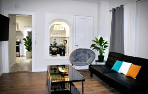Cozy Cafe, Walk to The Mall, 30min to NYC & 5min to EWR